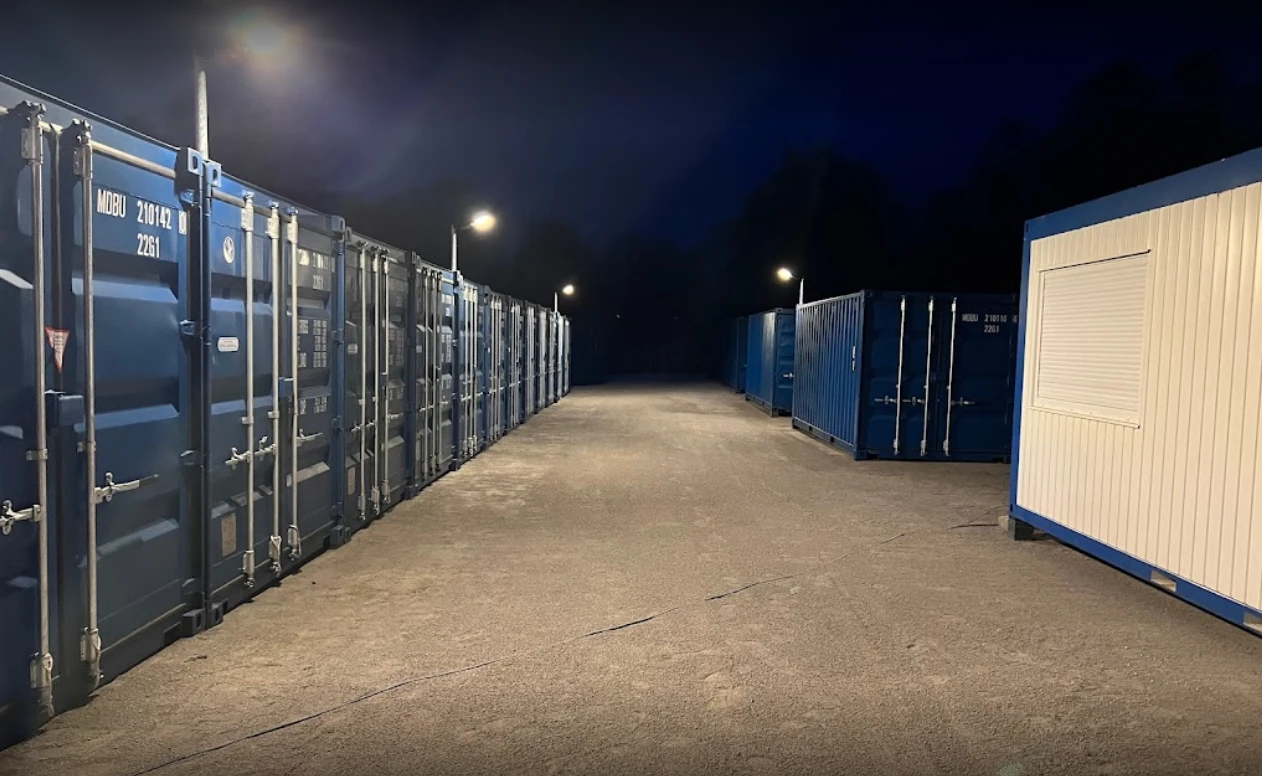 Allée box - bureau accueil MondialBox Luxembourg